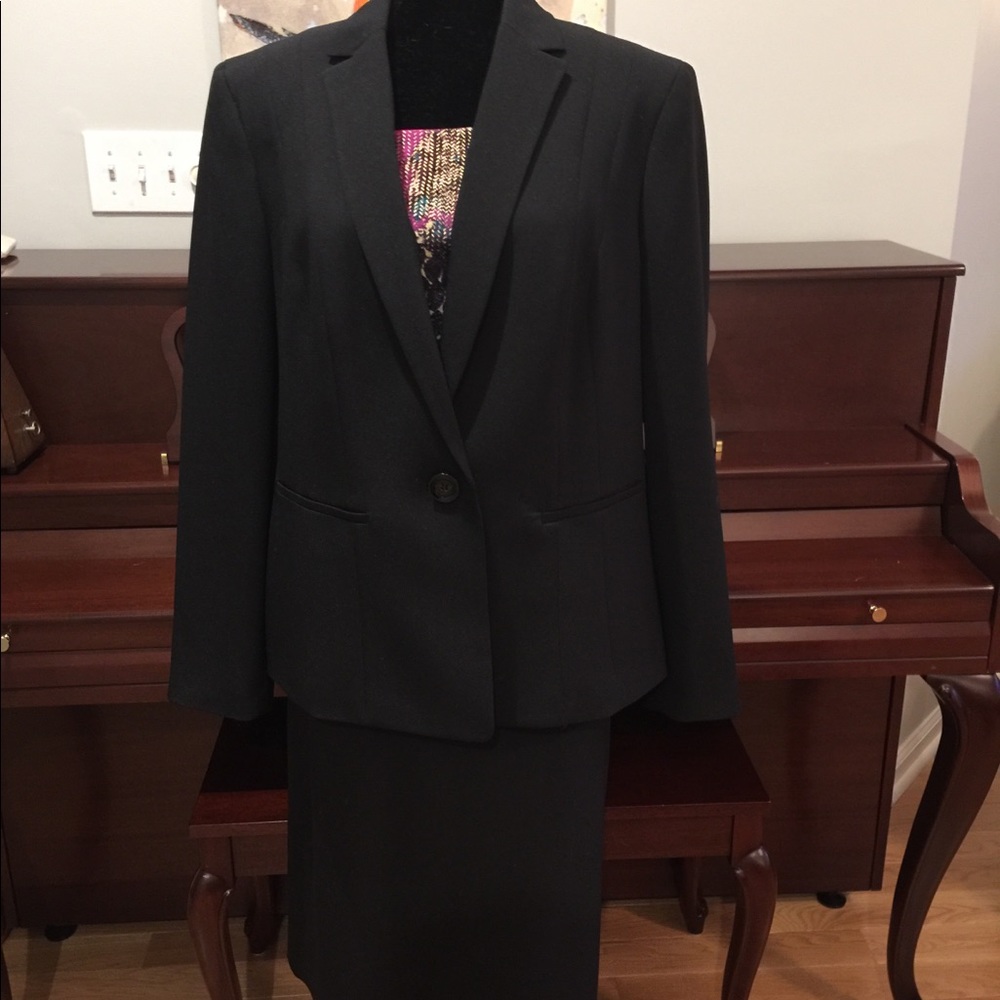 EUC Jones New York Suit Ensemble